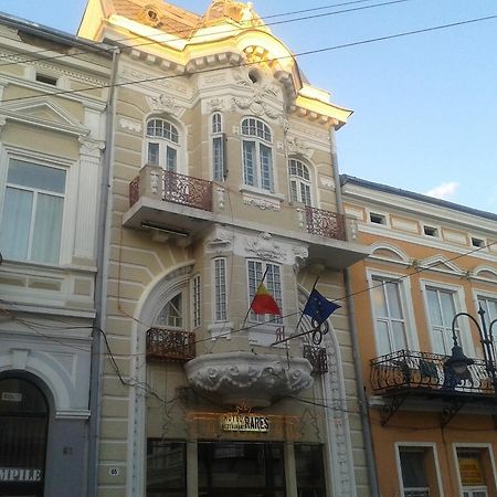 Hotel Rares Botoşani Екстериор снимка