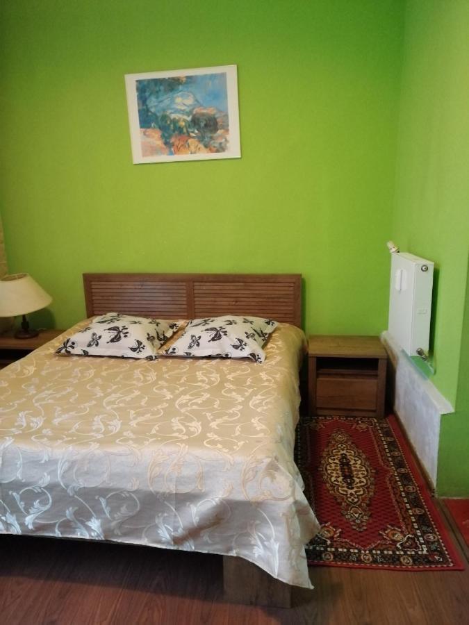 Hotel Rares Botoşani Екстериор снимка
