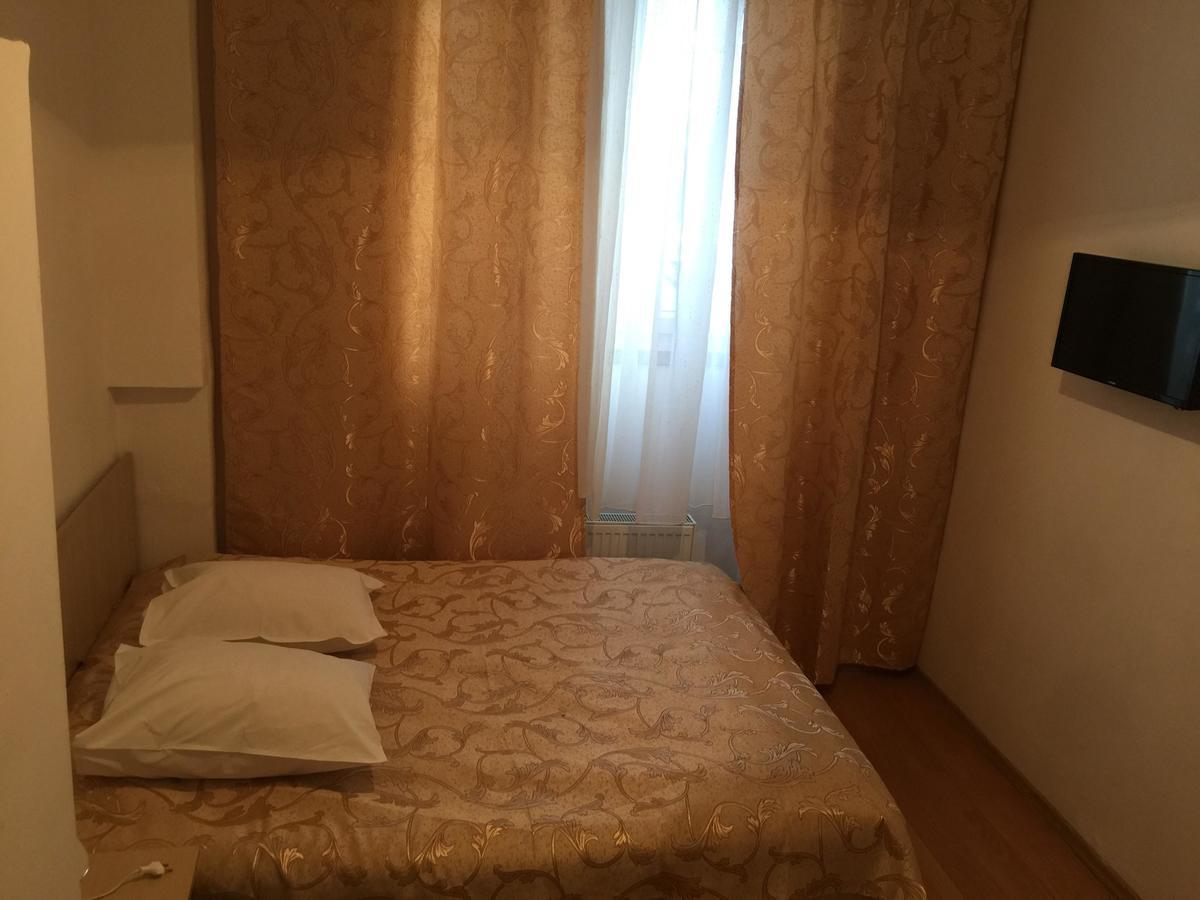 Hotel Rares Botoşani Екстериор снимка