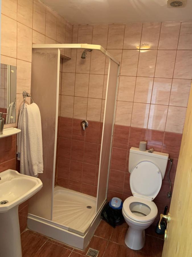 Hotel Rares Botoşani Екстериор снимка